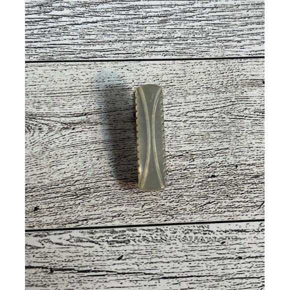 Vintage Mother of Pearl Scarf Clip 1.25" - Picture 2 of 5